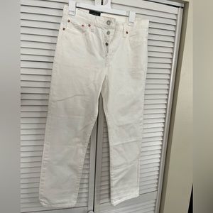 Levi Wedgie Straight in White